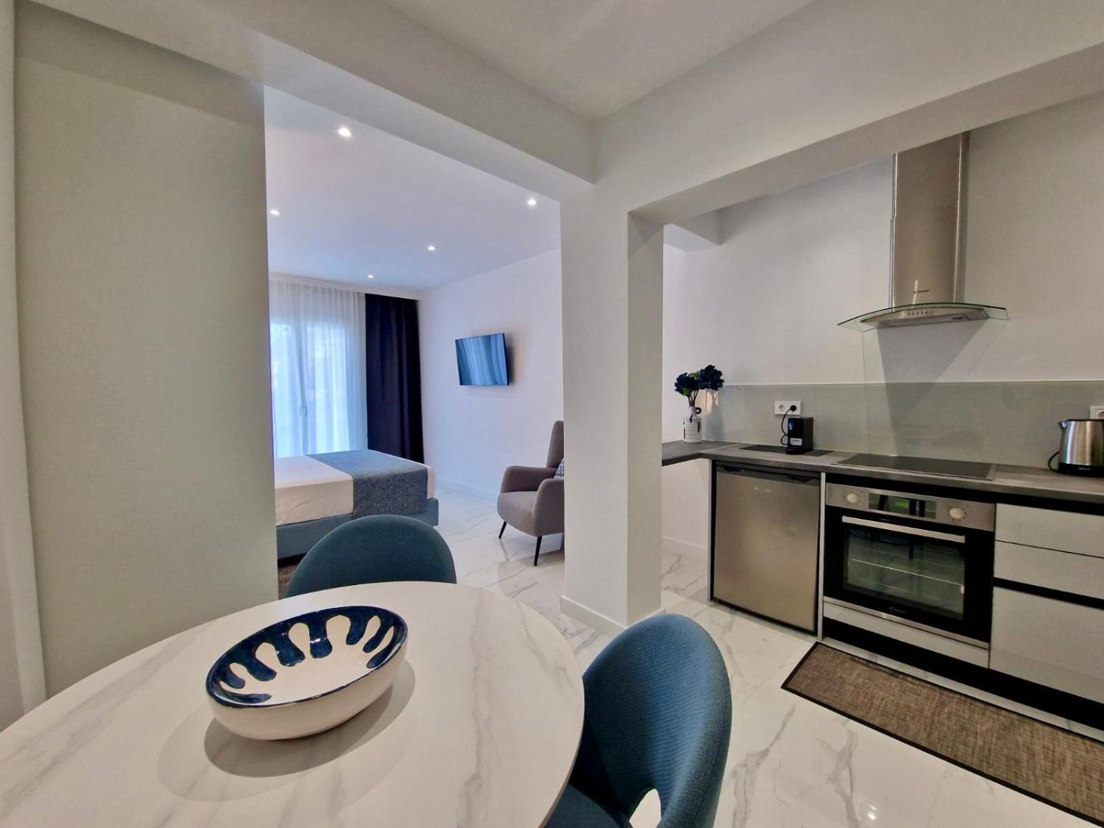 Kassiopi Piazza Suites Extérieur photo